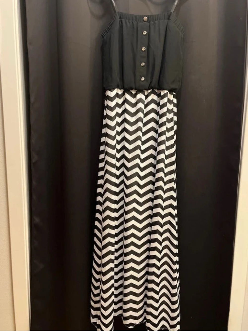Bisou Bisou Black & White Chevron Maxi Dress